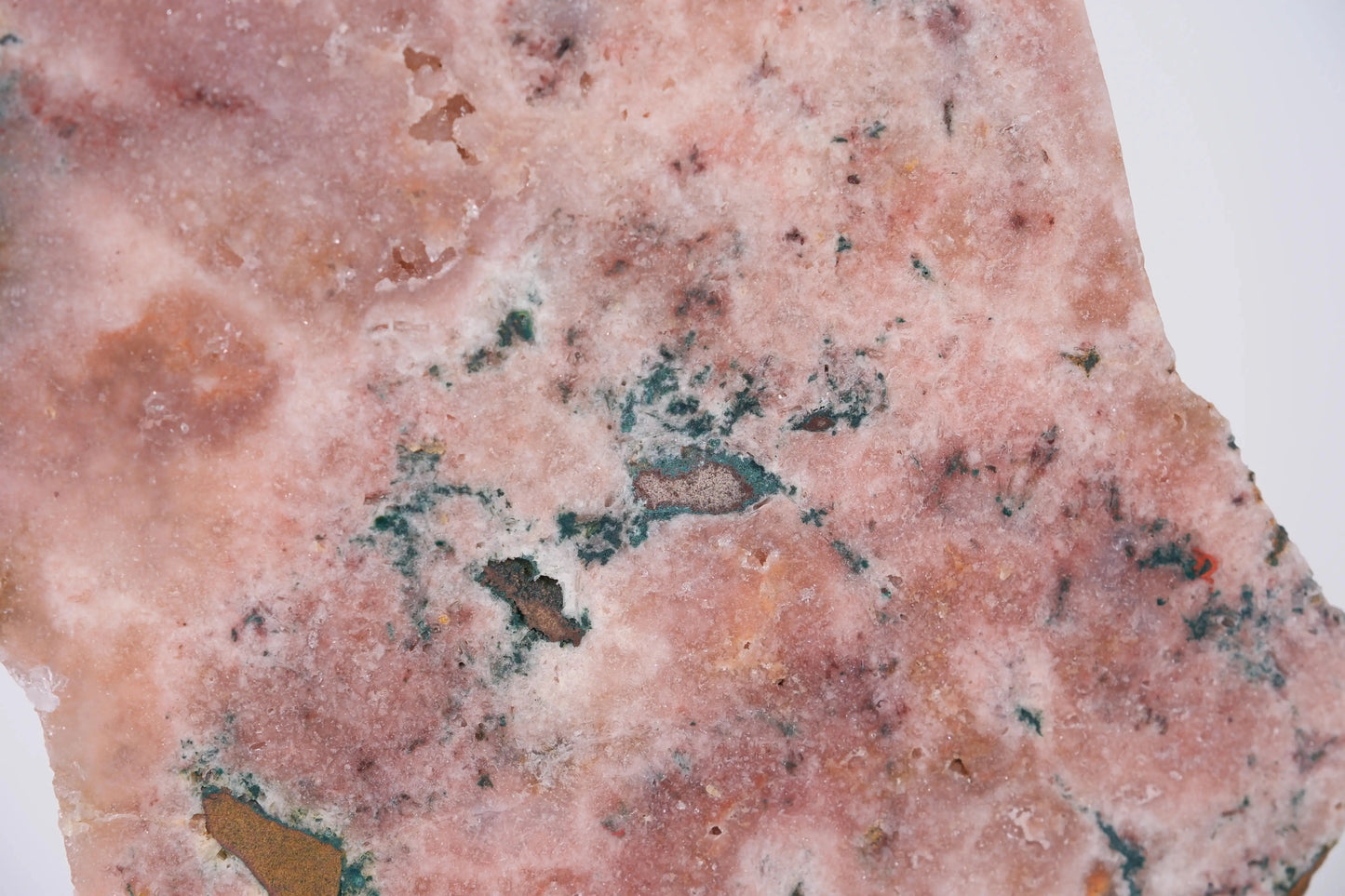 Pink Amethyst on Metal Stand Sylvia Crystals Sp. z o.o.