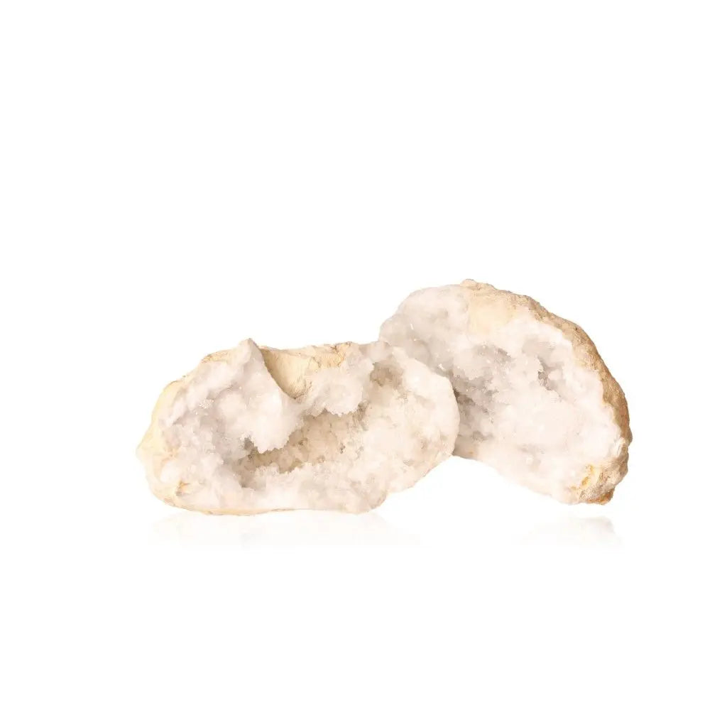 Milky quartz geode with earthy outer shell, weighing 1200-2000g, showcasing natural crystals for enhancing well-being and serenity.