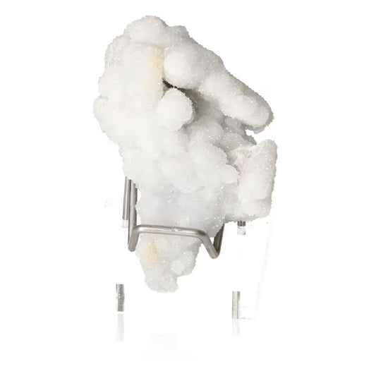 Stunning Quartz crystal showcasing elegance and purity with its radiant sparkle, perfect for energy amplification and mental tranquility.