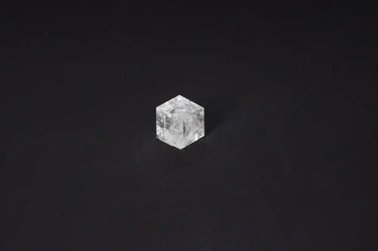 Clear Quartz Cube 2.5 cm for purification, harmonizes energy, absorbs negative vibrations, neutralizes electromagnetic radiation.