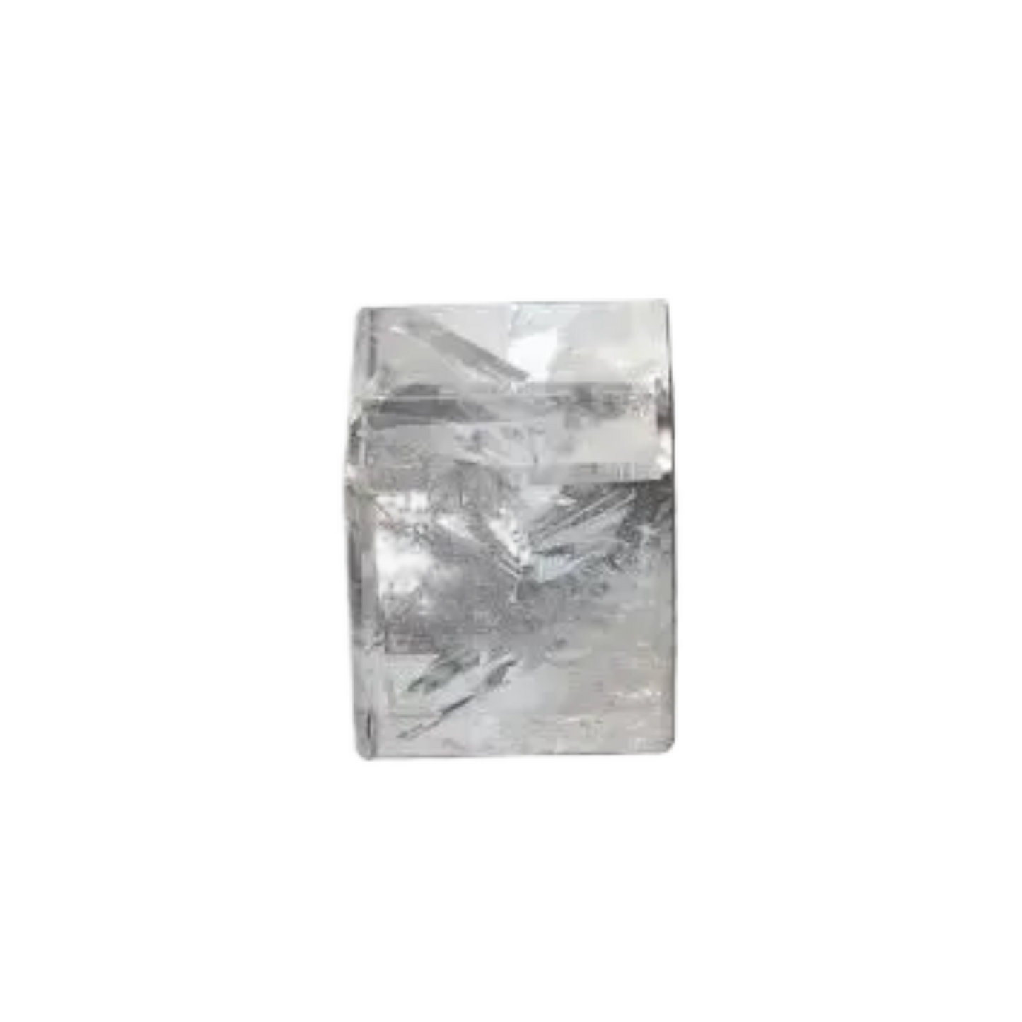 Clear Quartz Cube 3 cm on black background, a stone for purification and harmonizing energy, ideal for negative vibration neutralization.