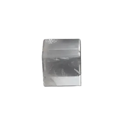 Clear Quartz Cube, 4 cm, with powerful purification and harmonizing properties, absorbs negative vibrations and cleanses space.