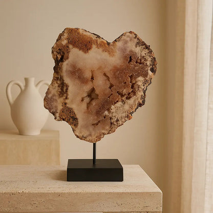 Pink Amethyst on Metal Stand Sylvia Crystals Sp. z o.o.