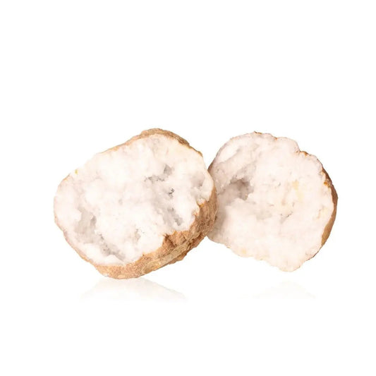 Open quartz geode with sparkling cloudy white crystals, weighing 1200-2000g, showcasing natural artistry and rugged beauty.