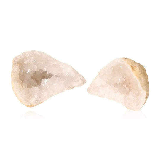 Open quartz geode showcasing sparkling milky crystals, weighing 400-600g, perfect for natural decor and energy purification.