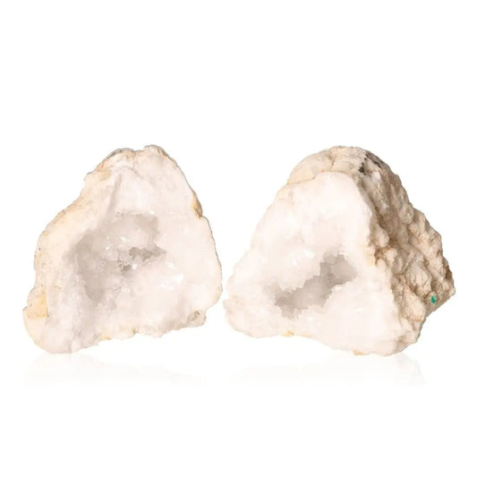 Quartz geode (900-1200g) showcasing milky white crystals inside a rugged earthy exterior, highlighting natural beauty and transformation.