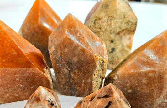 Polished Point Orange Calcite Bi-Color 1 kg