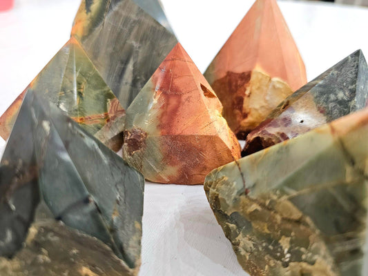 Polished Point Polychrome Jasper  1 kg