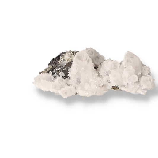 White quartz crystal cluster showcasing unique properties and energetic benefits for chakras and zodiac signs.