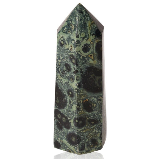 Kambaba Jasper stone tower showcasing green and black patterns, symbolizing peace and grounding energy.